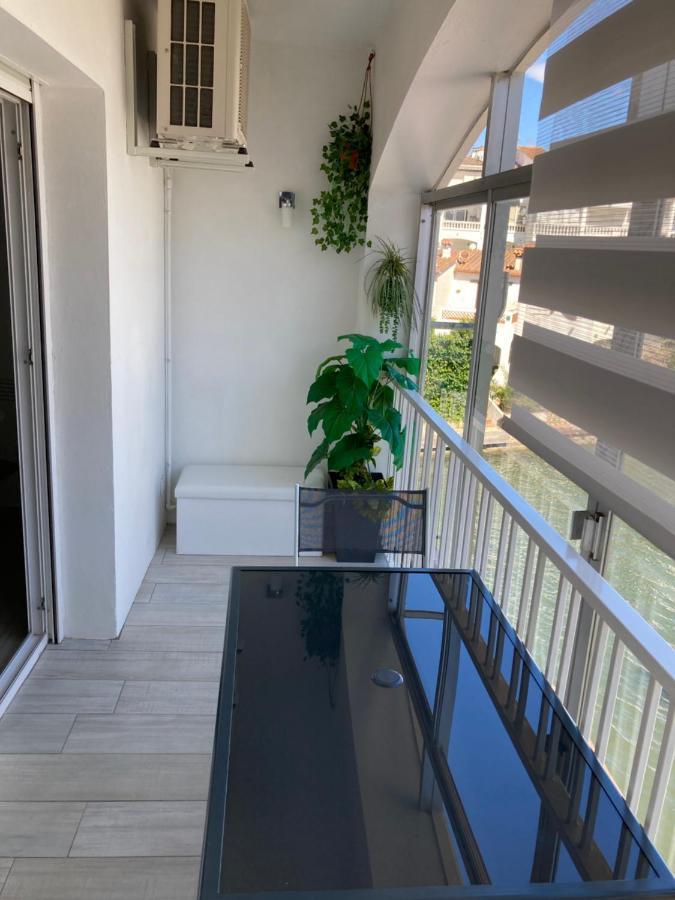 אמפוריבראבה Superbe Appartement , Tout Confort, 40 M2 + 10 M2 Terrasse מראה חיצוני תמונה